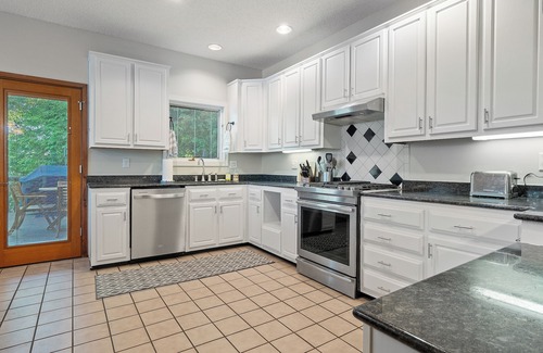 Crane Hill House | Rivendell at Smith Lake: 5 BR, 3.5 BA in Crane Hill, Sleeps 14