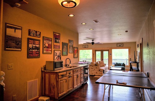 Ellijay Cabin | River Bend Lodge overlooking Coosawattee River