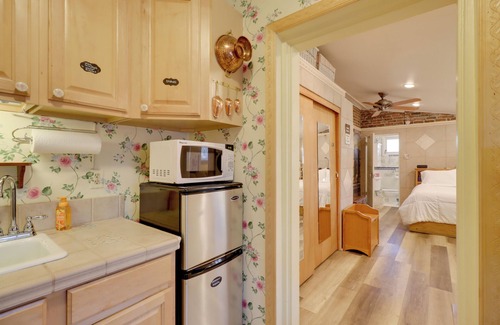 Downtown Reno Apartment | 'River Cottage' Near Dtwn Reno! 26 Mi to Mt Rose