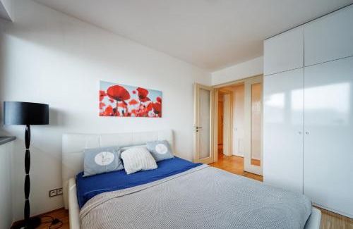 Rohansky ostrov Apartment | River diamond residence