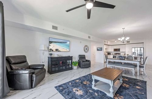 Merritt Island Condo | River Fly-In: 3BR Luxury Condo w/Resort Amenities