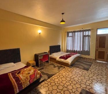 Vashist Hotel | River Front Cottage