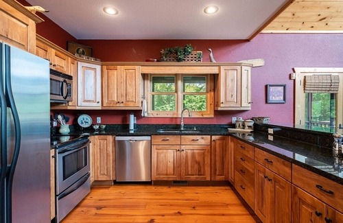 Hiawassee Cabin | River Gem on the river with a private location