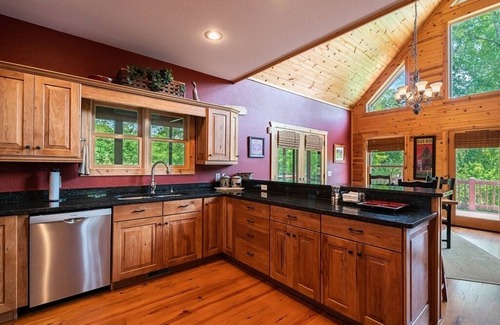 Hiawassee Cabin | River Gem on the river with a private location