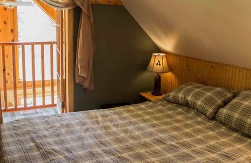 Minden Hills Cottage | River Haven Retreat - Three Bedroom Cottage, Sleeps 8