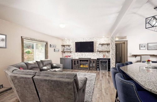 Glenwood Springs House | River Magic on the Roaring Fork. A perfect base for mountain adventures!