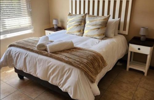 Beaufort West Apartment | River Olive Estate Accommodation