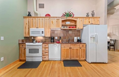 Estes Park Apartment | River Overlook Loft: Downtown Condo