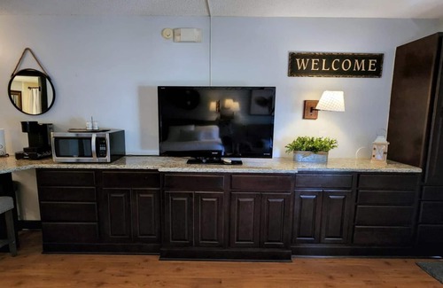 River Ranch Condo | River Ranch Getaway! First Floor, Steps to Pool! 136