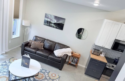 Fairbanks House | River Rest 2: On river, prime location in town.