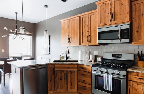 Salida House | River Retreat & Decked Out - Walk to town - 3BD