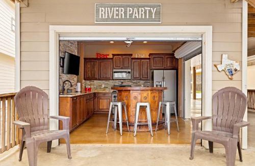 New Braunfels House | River Road Villas #2