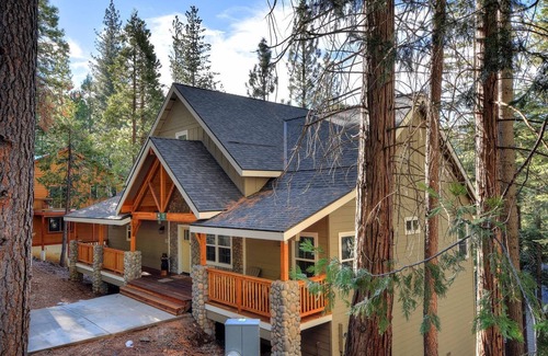 Yosemite West House | River Rock Retreat