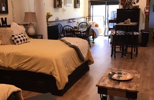 Auburn House | River Roost is family-friendly