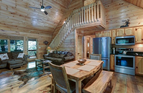 Cashes Valley Cabin | River Rush - Reconnect with Nature, Luxury Amenities, Fishing and Scenic Views