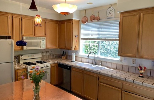Petaluma House | River's Beauty - Wine Country 4 bedroom