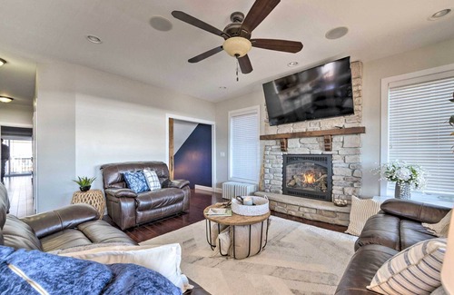 Grafton House | 'River's Paradise' w/ Balcony: Dtwn Location!
