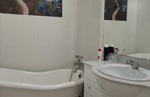 Huningue Bed & Breakfast | RIVER side - classic