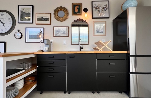 Mammoth Cottage | River side Container Home in the remote desert canyon of Aravaipa. SHARED YARD.