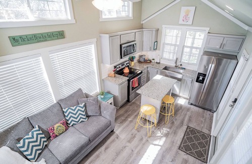 Seguin Cabin | River Staycation/Fishing Dock/Kayak/FastWiFi