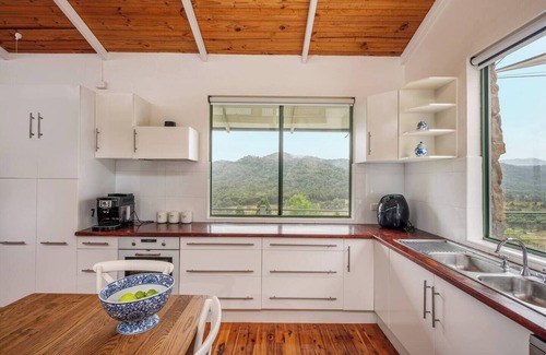 Riverlea House | River Stone Mudgee Luxury Eco Estate in the Hills