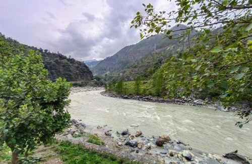Chamoli House | River Valley Retreat