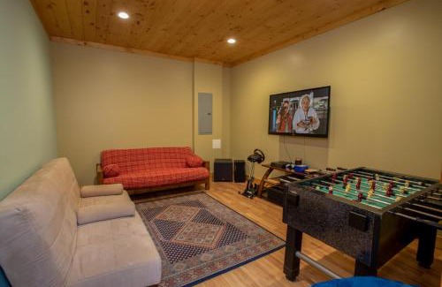 Sugar Grove House | River Valley View
