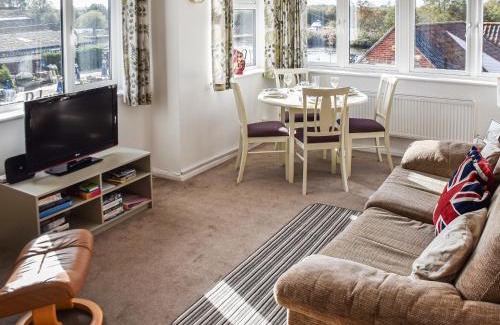 Horning Apartment | River View