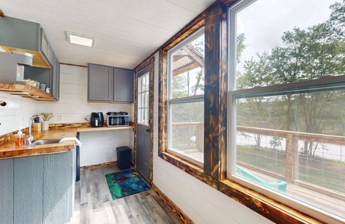 Cedar Bluff House | River-view home with fire pit, grill, nearby attractions