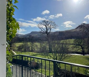 Fintry Apartment | River View Knockraich Farm