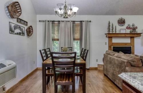 Sevierville House | Riverbend Retreat
