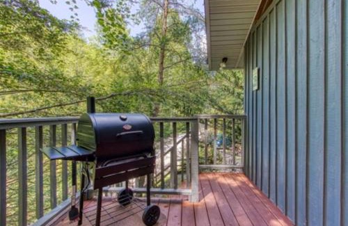 Sevierville House | Riverbend Retreat