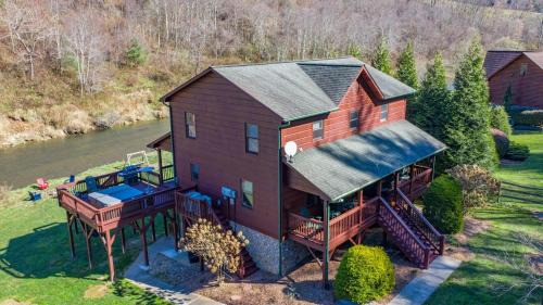 Todd House | Riverbend Retreat
