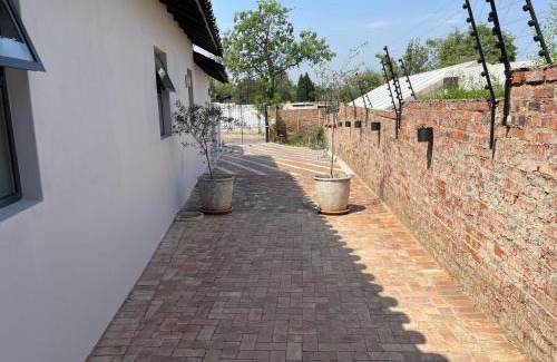 Greater Johannesburg Metropolitan Area Apartment | Riverclub Guest Suites in Riverclub, Sandton