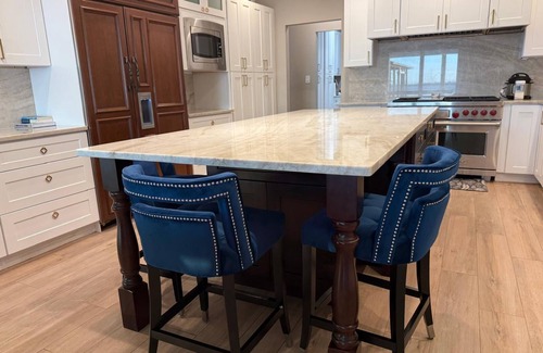 Riverside Park Villa | Riverfront 5 bedrooms, 5 baths , pool , spa , beach , dock and stunning views !