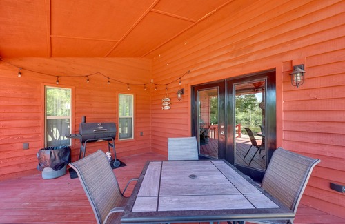 Mount Ida Cabin | Riverfront Arkansas Abode - Furnished Deck & Grill