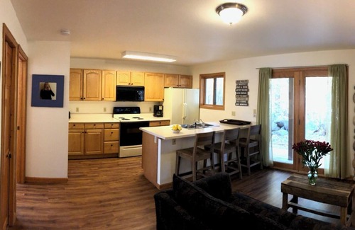 Grand Lake Condo | Riverfront Condo #1w/patio,1blk 2 town,King bed,Wifi-200mbps, 40min 2 WinterPark