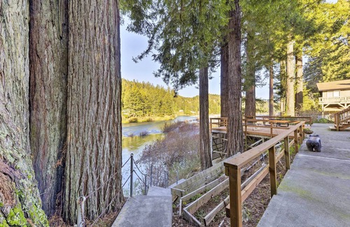 Crescent City Cottage | Riverfront Crescent City Home, 8 Mi to Beach!