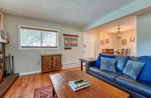 Avon Apartment | Riverfront family-friendly condo
