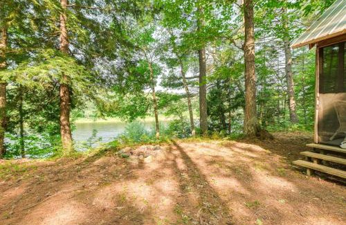 Olamon Apartment | Riverfront Greenbush Studio with Porch and Views!