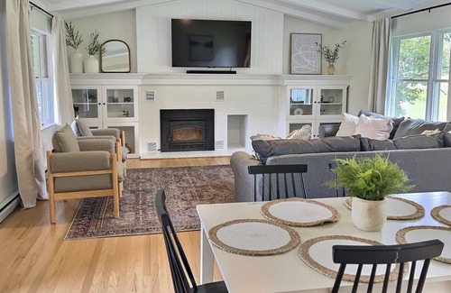 Bakerton House | Riverfront Harpers Ferry! Private Dock, Hot Tub, Kayaks, Golf Cart