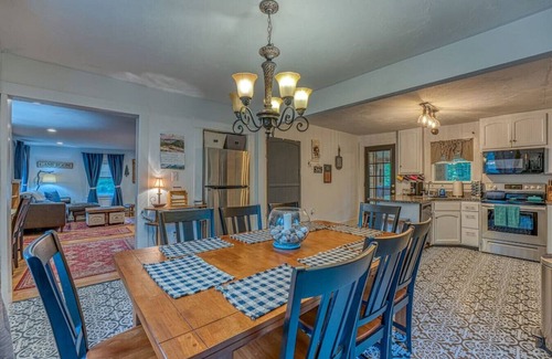 North Woodstock House | Riverfront House w/Rooftop Deck! Dog Friendly!