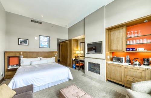Avon Hotel | Riverfront Resort