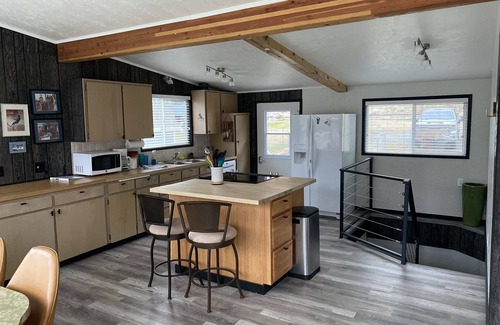 East Wenatchee House | Riverfront Rhythm