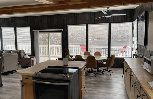 East Wenatchee House | Riverfront Rhythm