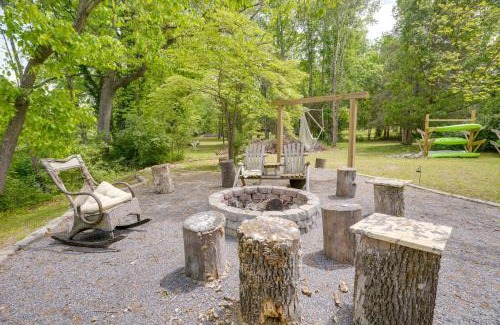 Shenandoah House | Riverfront Shenandoah Getaway with Kayaks and Tubes!