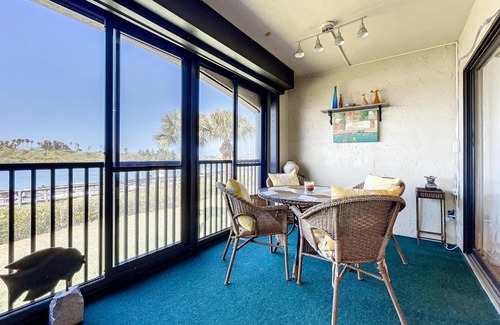 Bouchelles Island Apartment | Riverfront views Watch the dolphin play in this Riverfront Bouchelle Condo ~ 462 Bouchelle 202