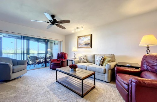 Bouchelles Island Apartment | Riverfront views Watch the dolphin play in this Riverfront Bouchelle Condo ~ 462 Bouchelle 202