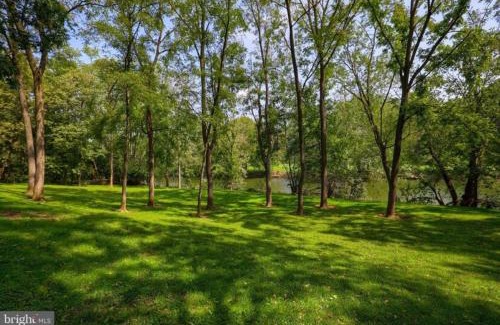 Bausman House | RiverFront Villa- Sleeps 11