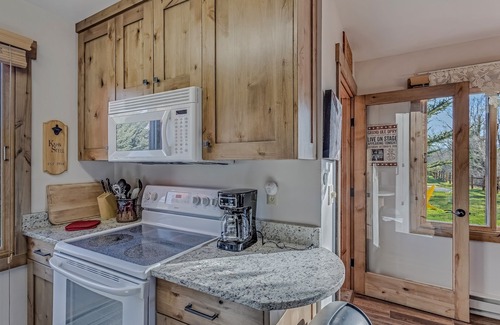 Clark Cabin | Riverhouse - Fireplace, kitchen, pet friendly!